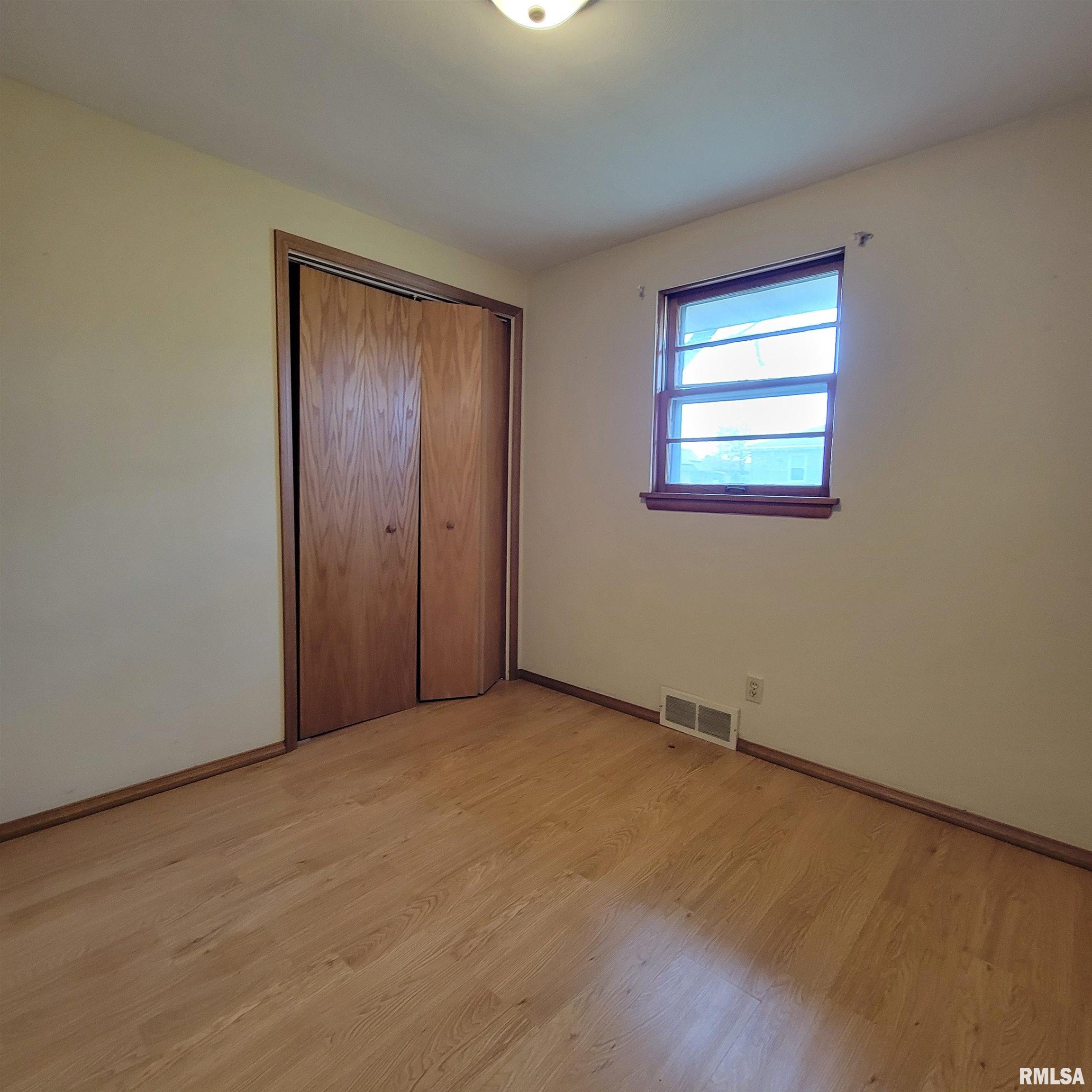 1515 Tennell Road Pekin, IL 61554 - Photo 24 of 31 Gallery Image 24