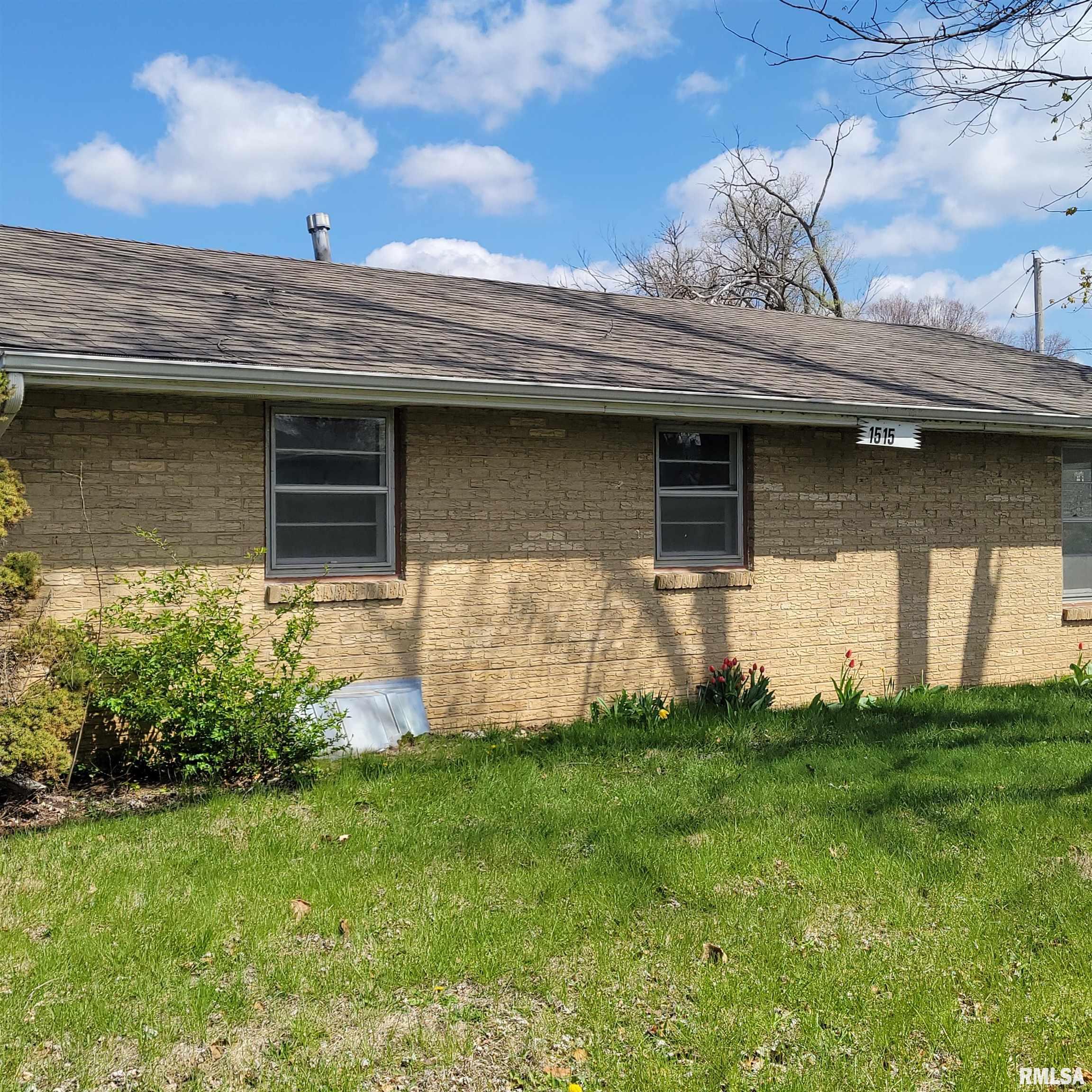 1515 Tennell Road Pekin, IL 61554 - Photo 3 of 31 Gallery Image 3