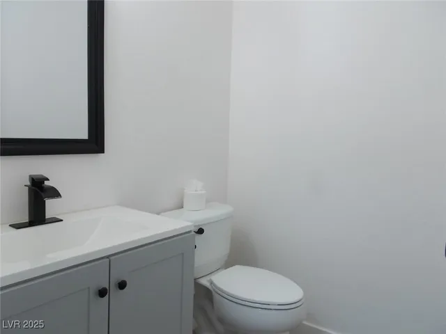 $1,900 | 5251 Tipper Avenue, Las Vegas, NV 89122