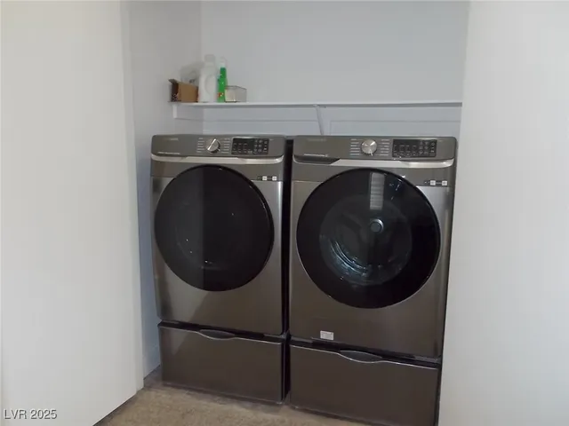 $1,900 | 5251 Tipper Avenue, Las Vegas, NV 89122