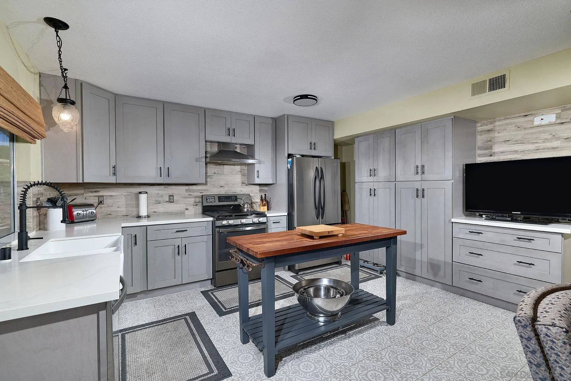 4116 Chasin Street Oceanside, CA 92056 - Photo 2 of 41