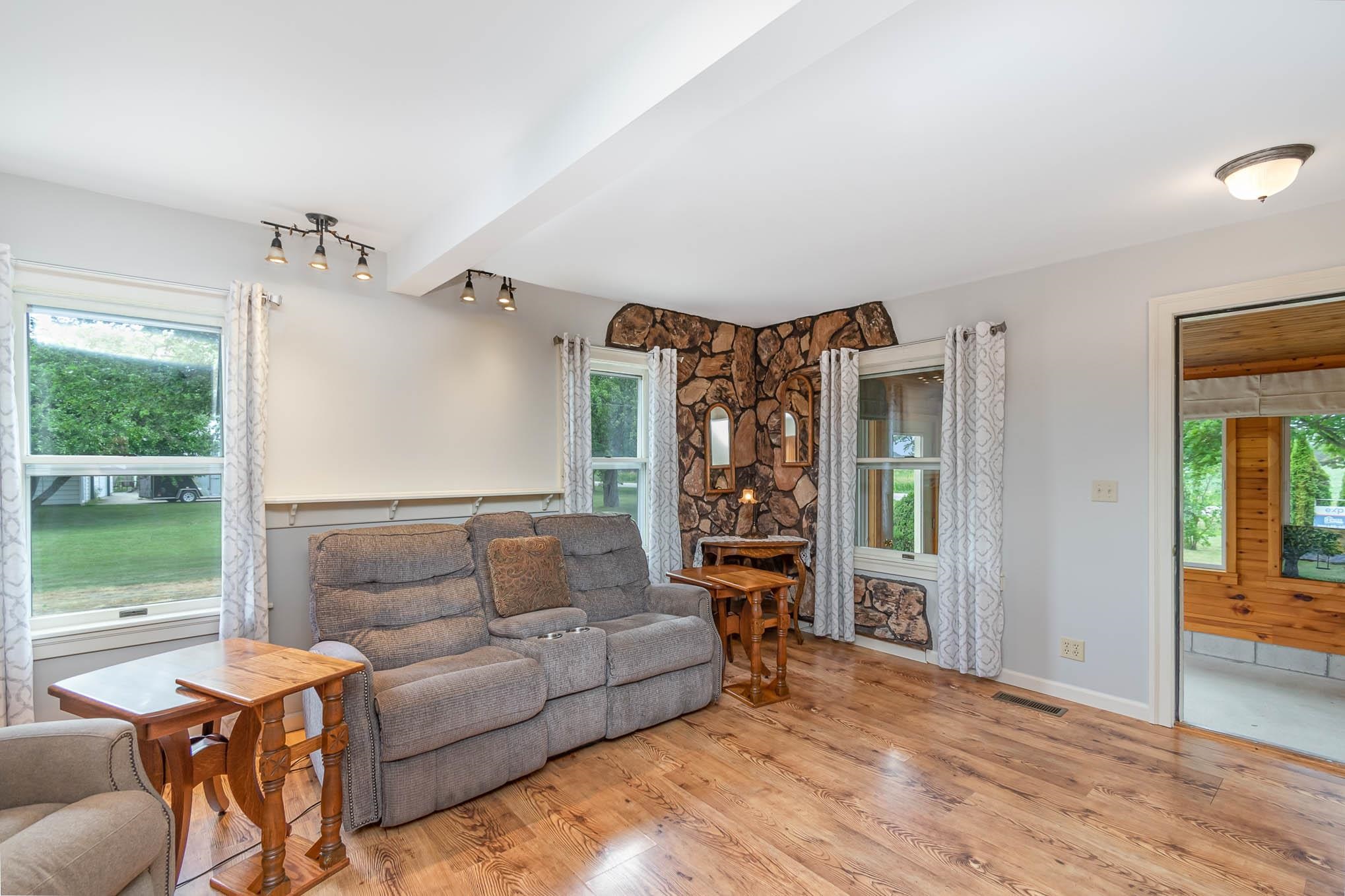 2975 11 Mile Road Auburn, MI 48611 - Photo 9 of 31 Gallery Image 9