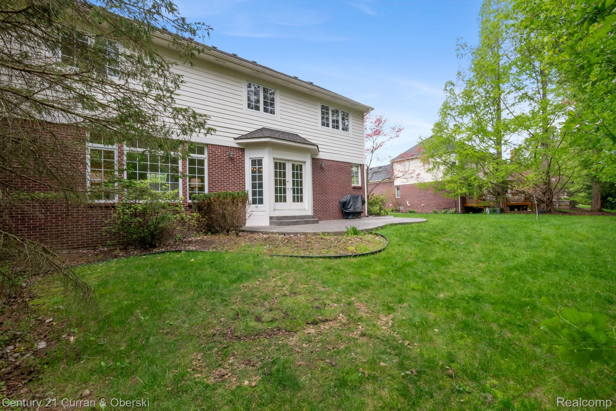 27852 Larson Lane Farmington, MI 48331 - Photo 68 of 75 9-web-or-mls-P2370342.jpg