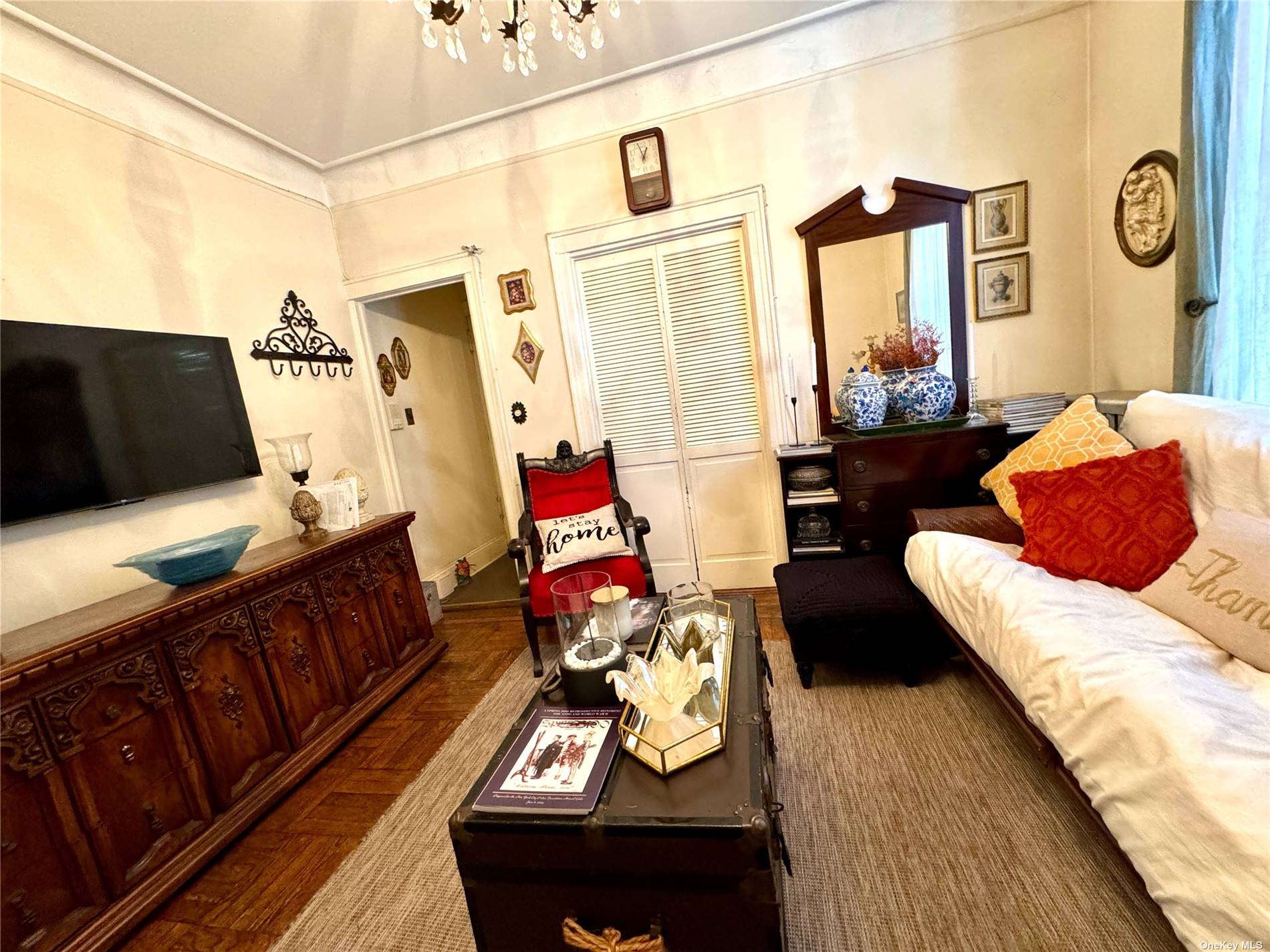 41-02 69th Street Queens, NY 11377 - Photo 6 of 23