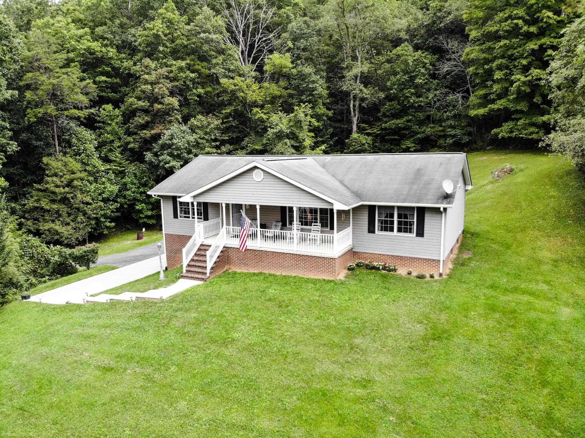 2900 Pilot Road Christiansburg, VA 24073 - Photo 2 of 59 Gallery Image 2