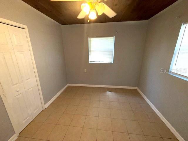 340 Mosley Road Lake Alfred, FL 33850 - Photo 11 of 13 a view of an empty room and window