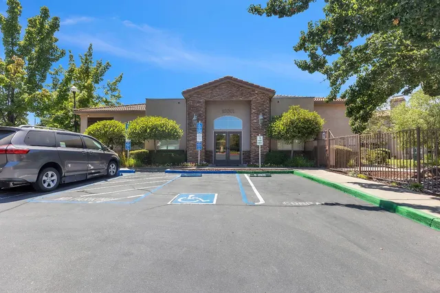 $410,000 | 10001 Woodcreek Oaks Boulevard, Unit 1015, Roseville, CA 95747