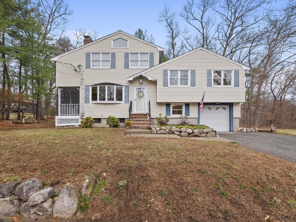 7 Spruce Road North Reading, MA 01864 - Photo 1 of 20 Gallery Image 1