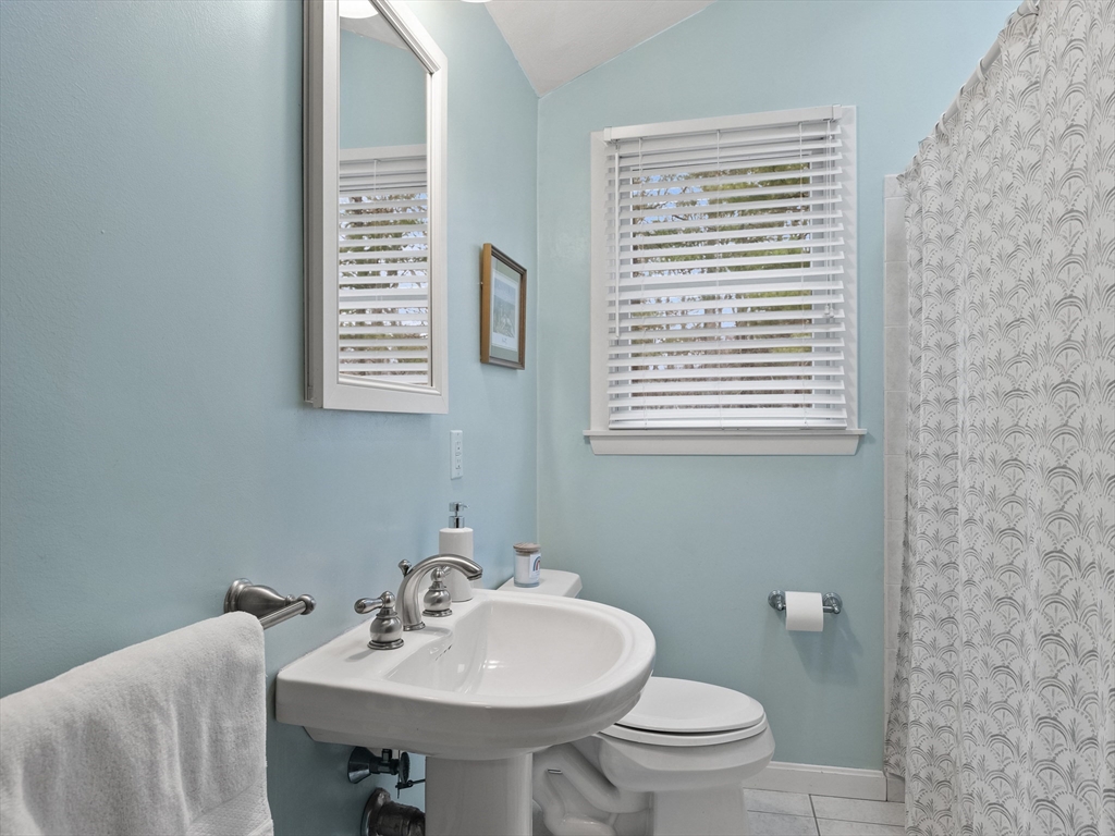 7 Spruce Road North Reading, MA 01864 - Photo 13 of 20 Gallery Image 13