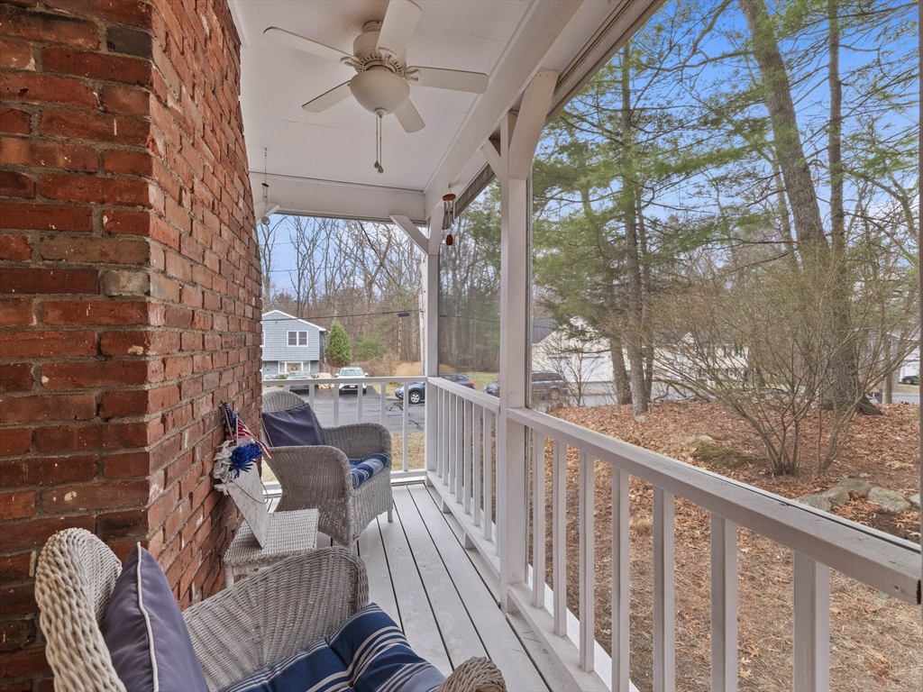 7 Spruce Road North Reading, MA 01864 - Photo 6 of 20 Gallery Image 6