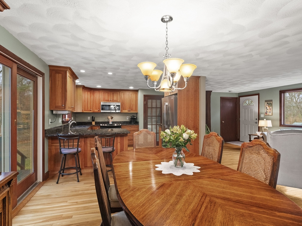 7 Spruce Road North Reading, MA 01864 - Photo 7 of 20 Gallery Image 7
