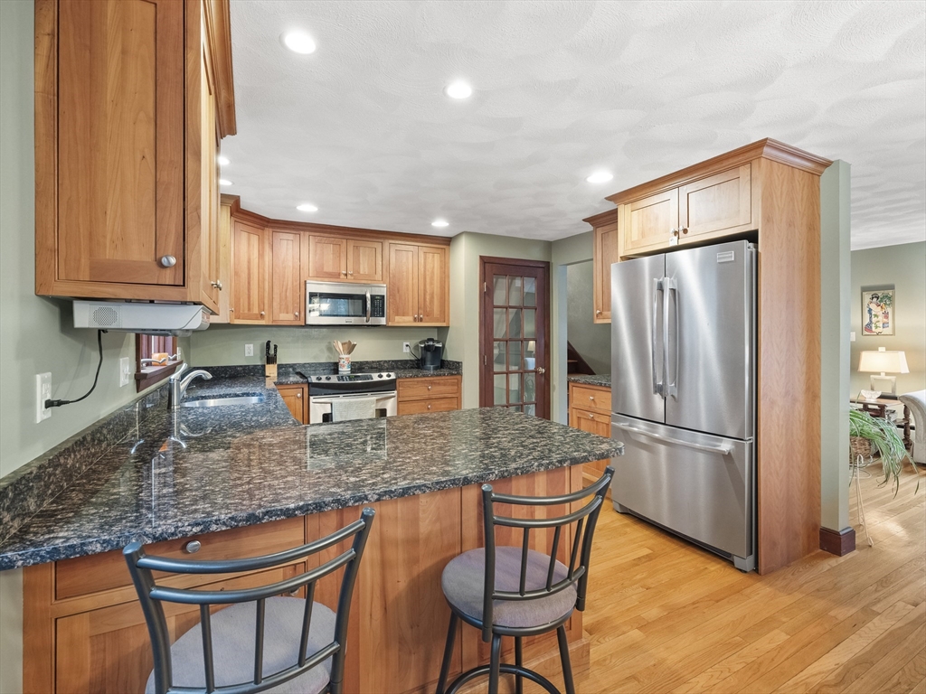 7 Spruce Road North Reading, MA 01864 - Photo 8 of 20 Gallery Image 8