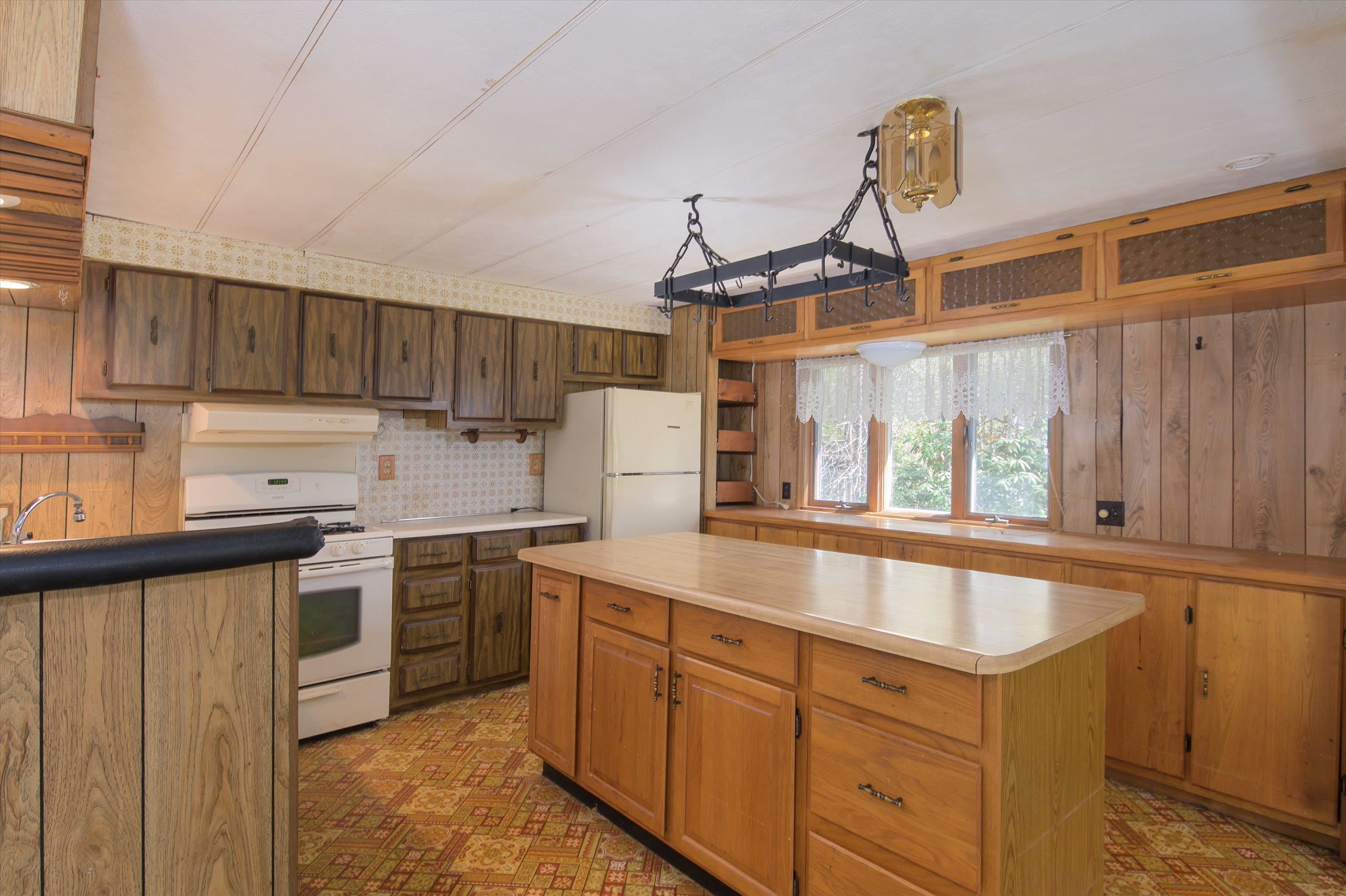 1417 Dublin Road Plymouth, VT 05149 - Photo 5 of 39