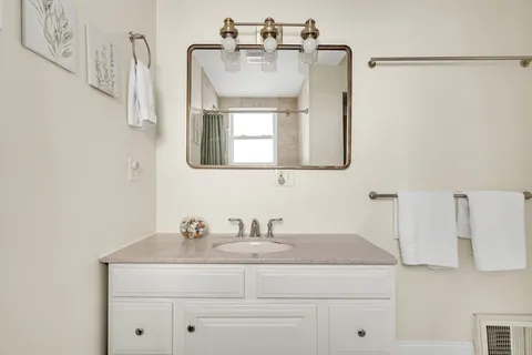 $745,000 | 58-60 Elmwood Street, Unit 60, Somerville, MA 02144