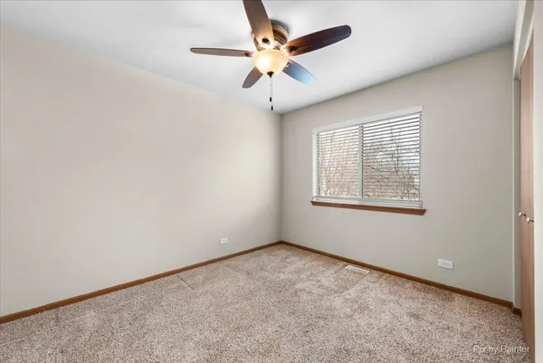 $2,500 | 875 Dogwood Lane, Lake In The Hills, IL 60156