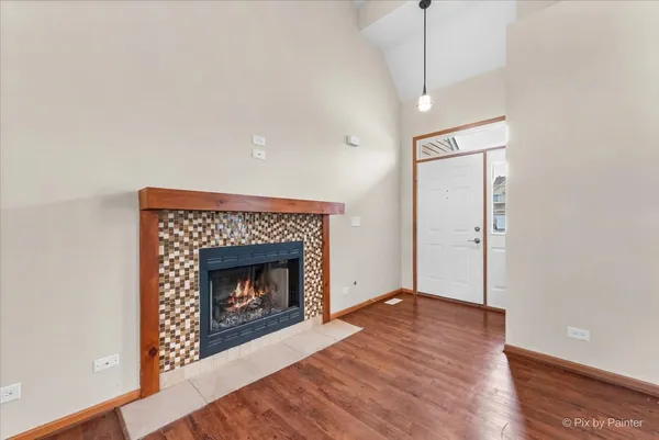 $2,500 | 875 Dogwood Lane, Lake In The Hills, IL 60156