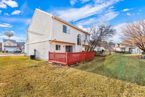 $2,500 | 875 Dogwood Lane, Lake In The Hills, IL 60156