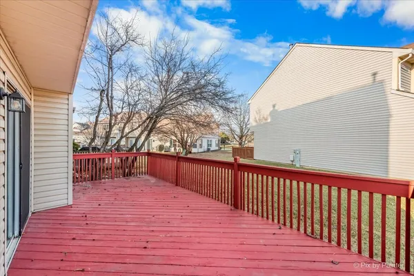 $2,500 | 875 Dogwood Lane, Lake In The Hills, IL 60156