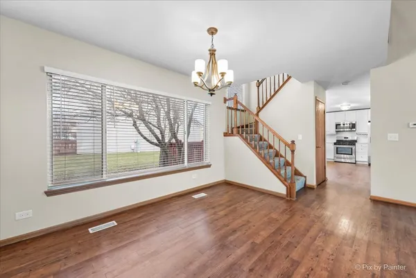 $2,500 | 875 Dogwood Lane, Lake In The Hills, IL 60156