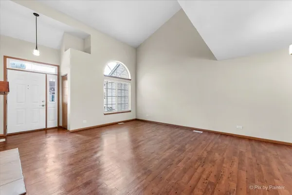 $2,500 | 875 Dogwood Lane, Lake In The Hills, IL 60156