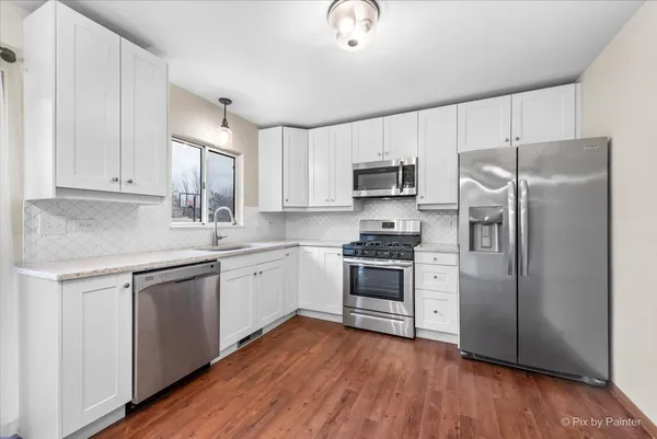 $2,500 | 875 Dogwood Lane, Lake In The Hills, IL 60156