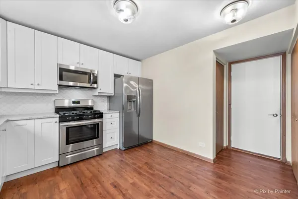 $2,500 | 875 Dogwood Lane, Lake In The Hills, IL 60156