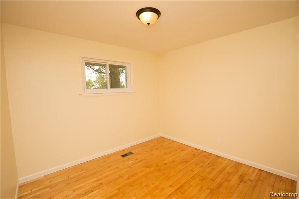 2903 West Auburn Road Rochester Hills, MI 48309 - Photo 24 of 36