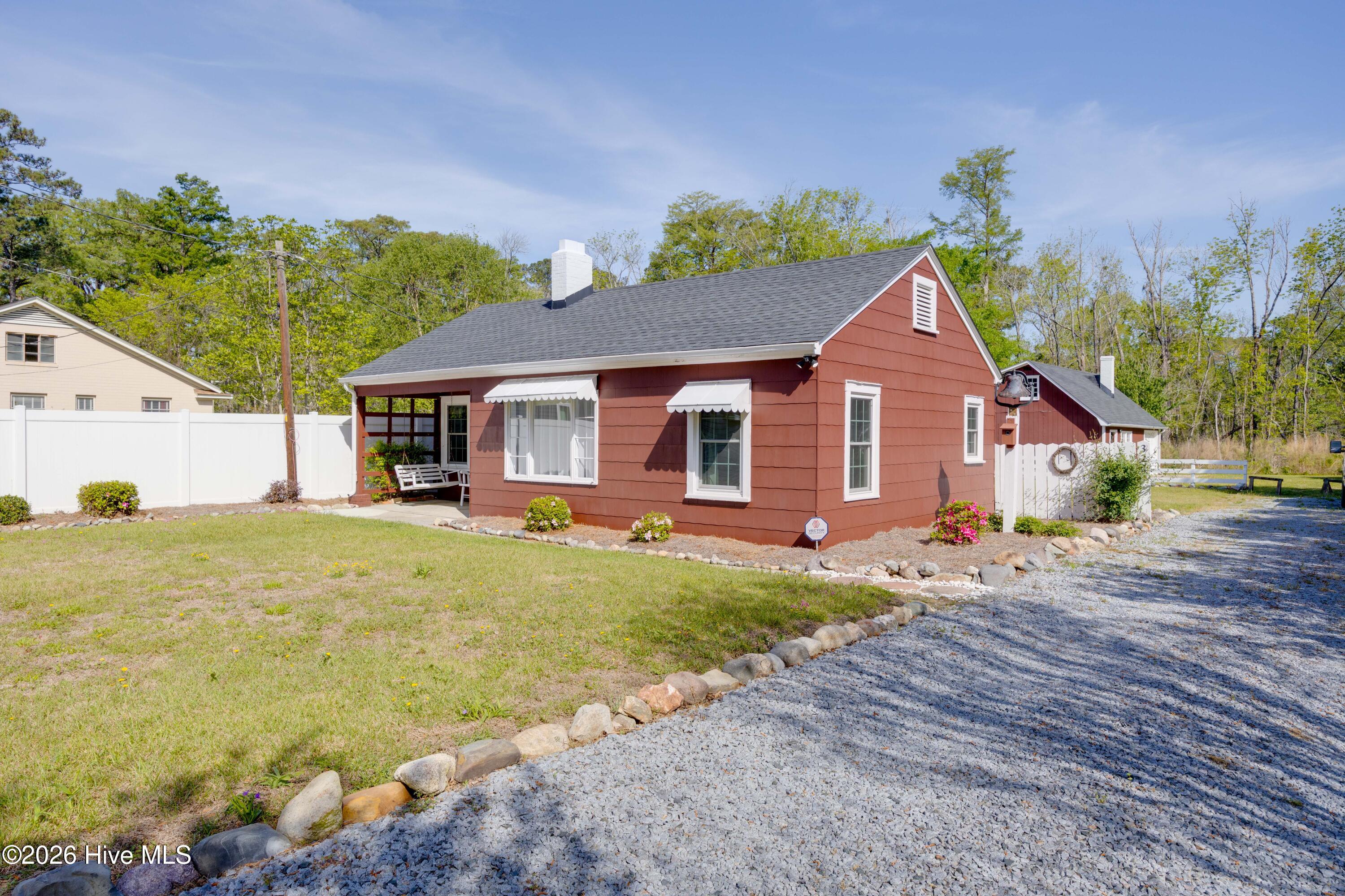 322 River Road Washington, NC 27889 - Photo 2 of 37 Front