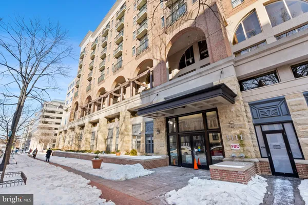 $2,650 | 1111 25th Street Northwest, Unit 512, Washington, DC 20037