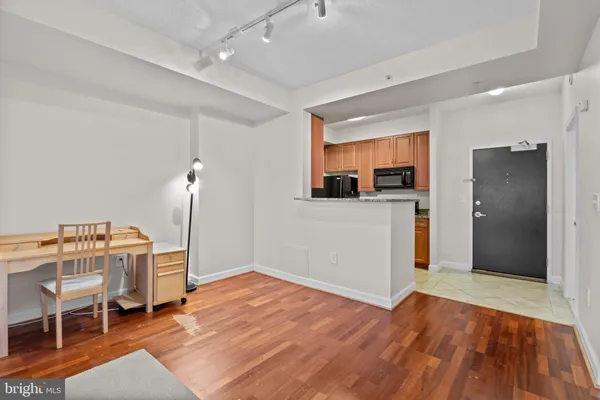 $2,650 | 1111 25th Street Northwest, Unit 512, Washington, DC 20037