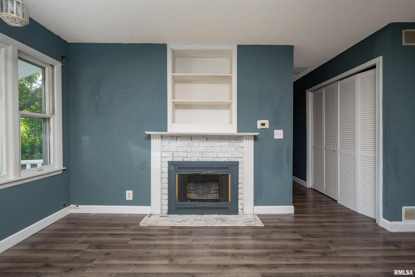 3823 15th Street Moline, IL 61265 - Photo 5 of 25