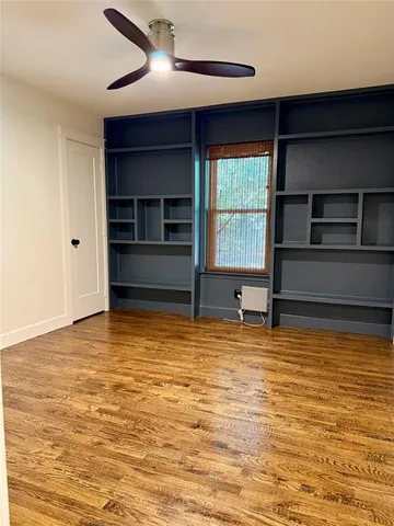 a view of room with an empty space