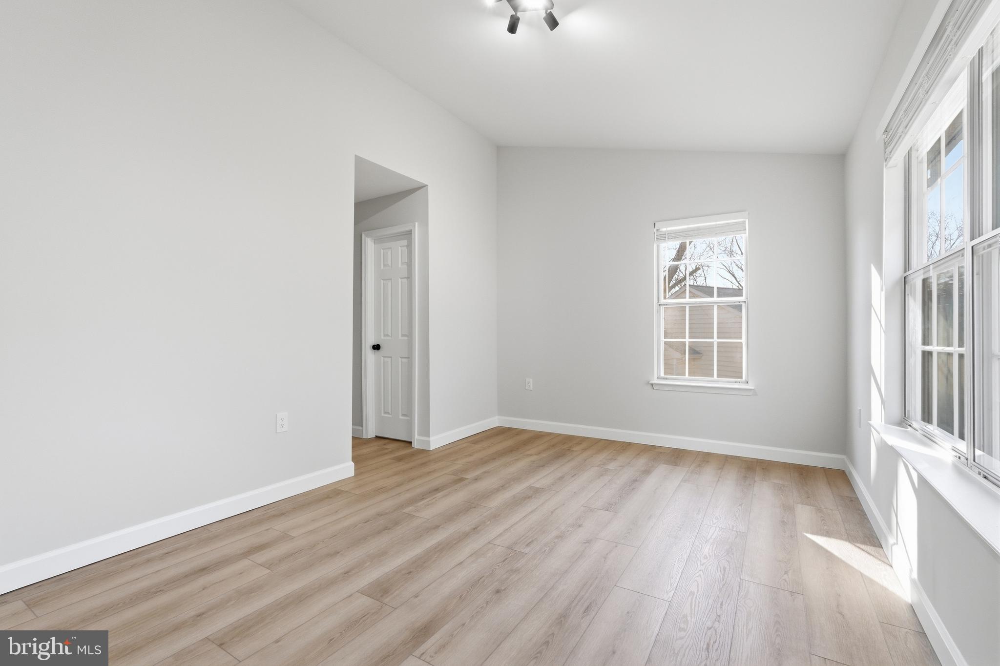 15327 Inlet Place Dumfries, VA 22025 - Photo 22 of 39