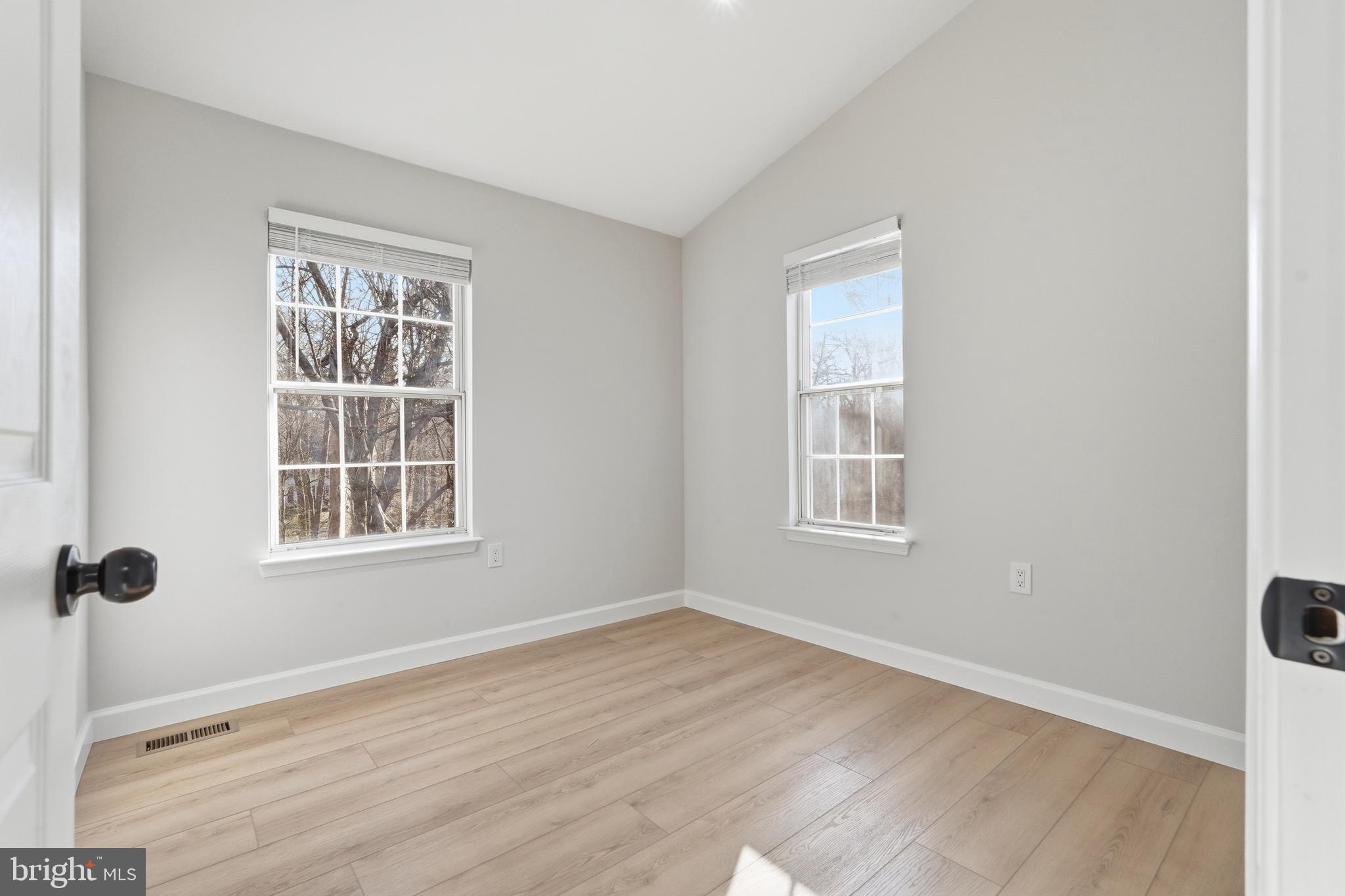 15327 Inlet Place Dumfries, VA 22025 - Photo 27 of 39