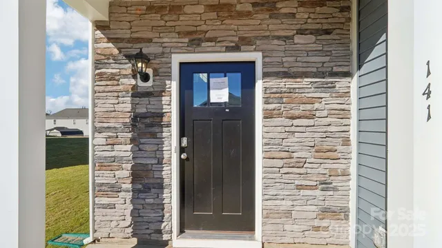 $339,000 | 141 East Meadowview Drive, Statesville, NC 28677