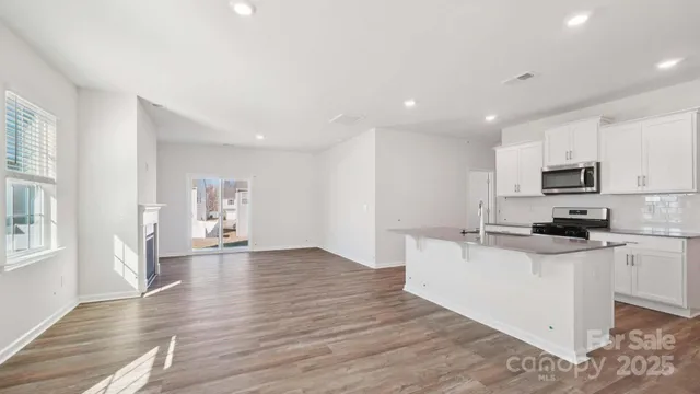 $339,000 | 141 East Meadowview Drive, Statesville, NC 28677