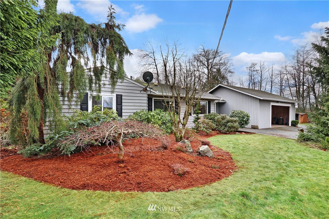 2622 Center Road Everett, WA 98204 - Photo 1 of 18