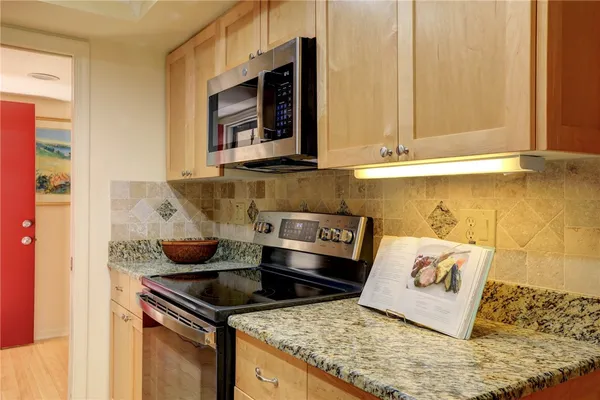 $219,900 | 6175 South Mirror Lake Drive, Unit 301, Sebastian, FL 32958