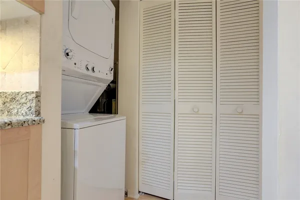 $219,900 | 6175 South Mirror Lake Drive, Unit 301, Sebastian, FL 32958