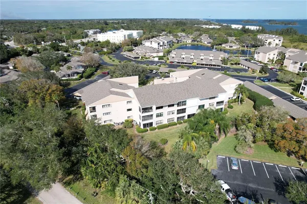 $219,900 | 6175 South Mirror Lake Drive, Unit 301, Sebastian, FL 32958
