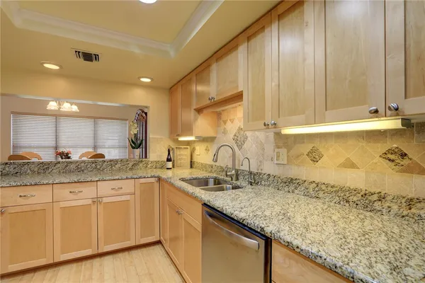 $219,900 | 6175 South Mirror Lake Drive, Unit 301, Sebastian, FL 32958