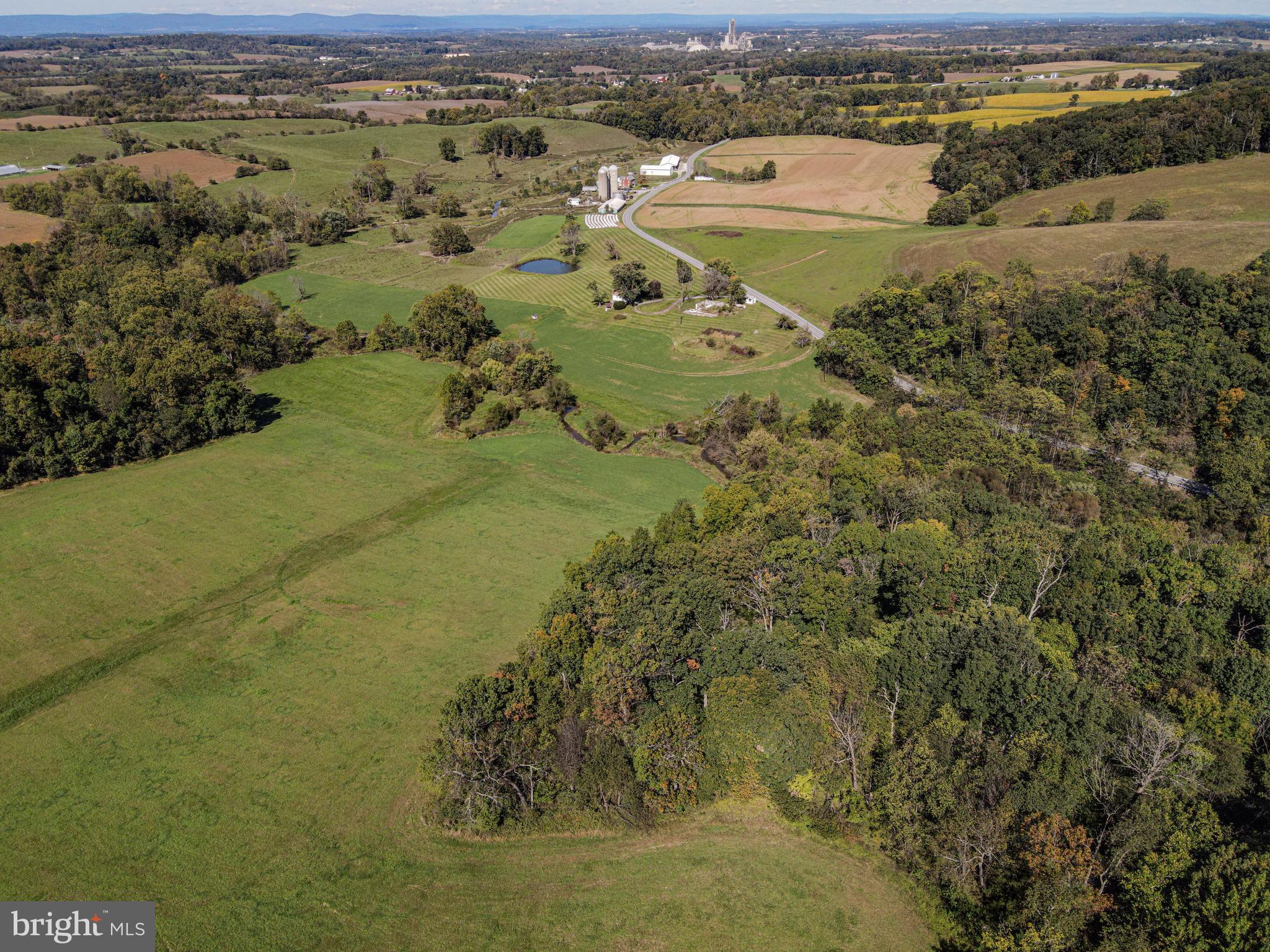 4205 Sams Creek Road New Windsor, MD 21776 - Photo 12 of 103