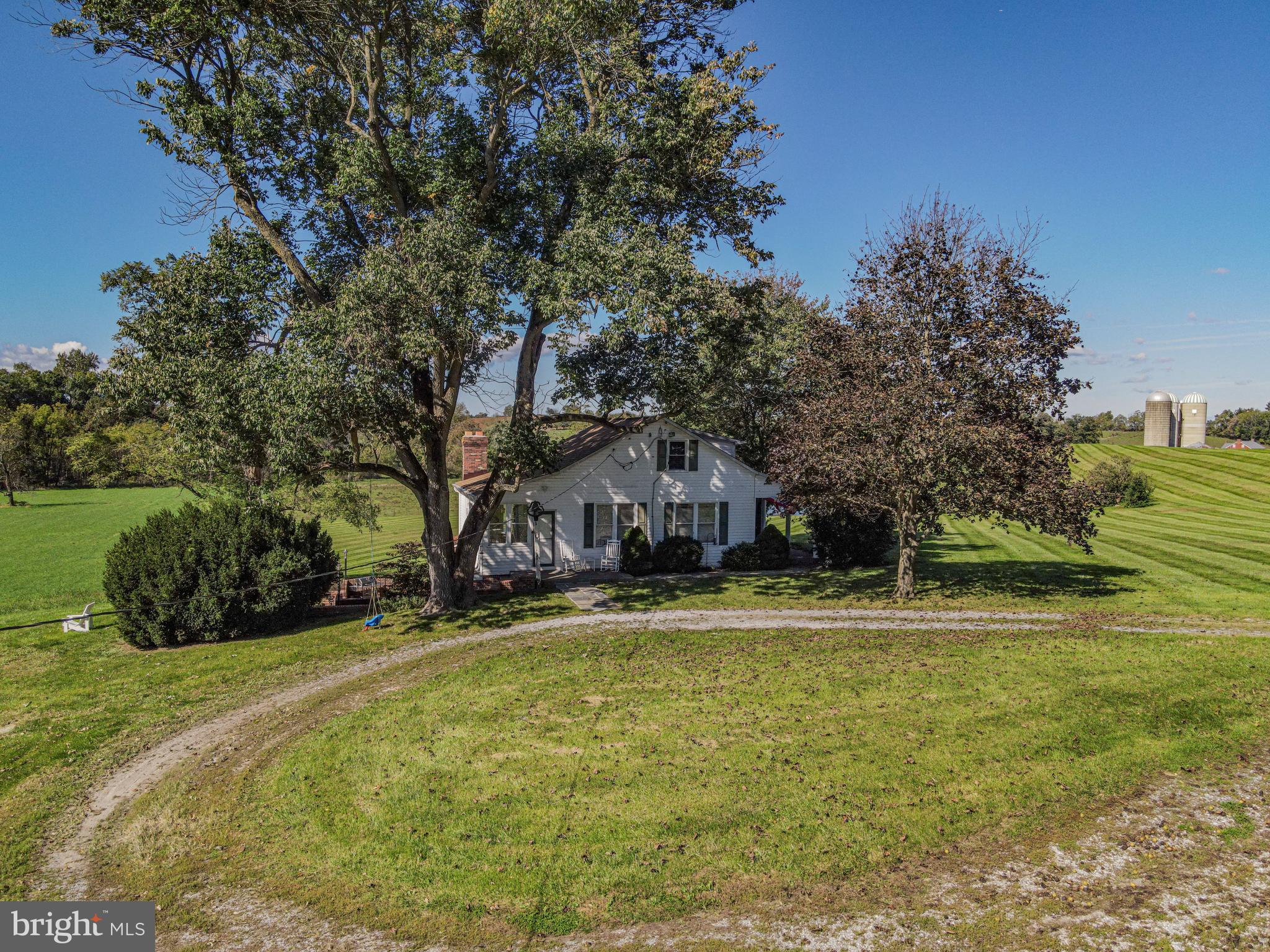 4205 Sams Creek Road New Windsor, MD 21776 - Photo 15 of 103