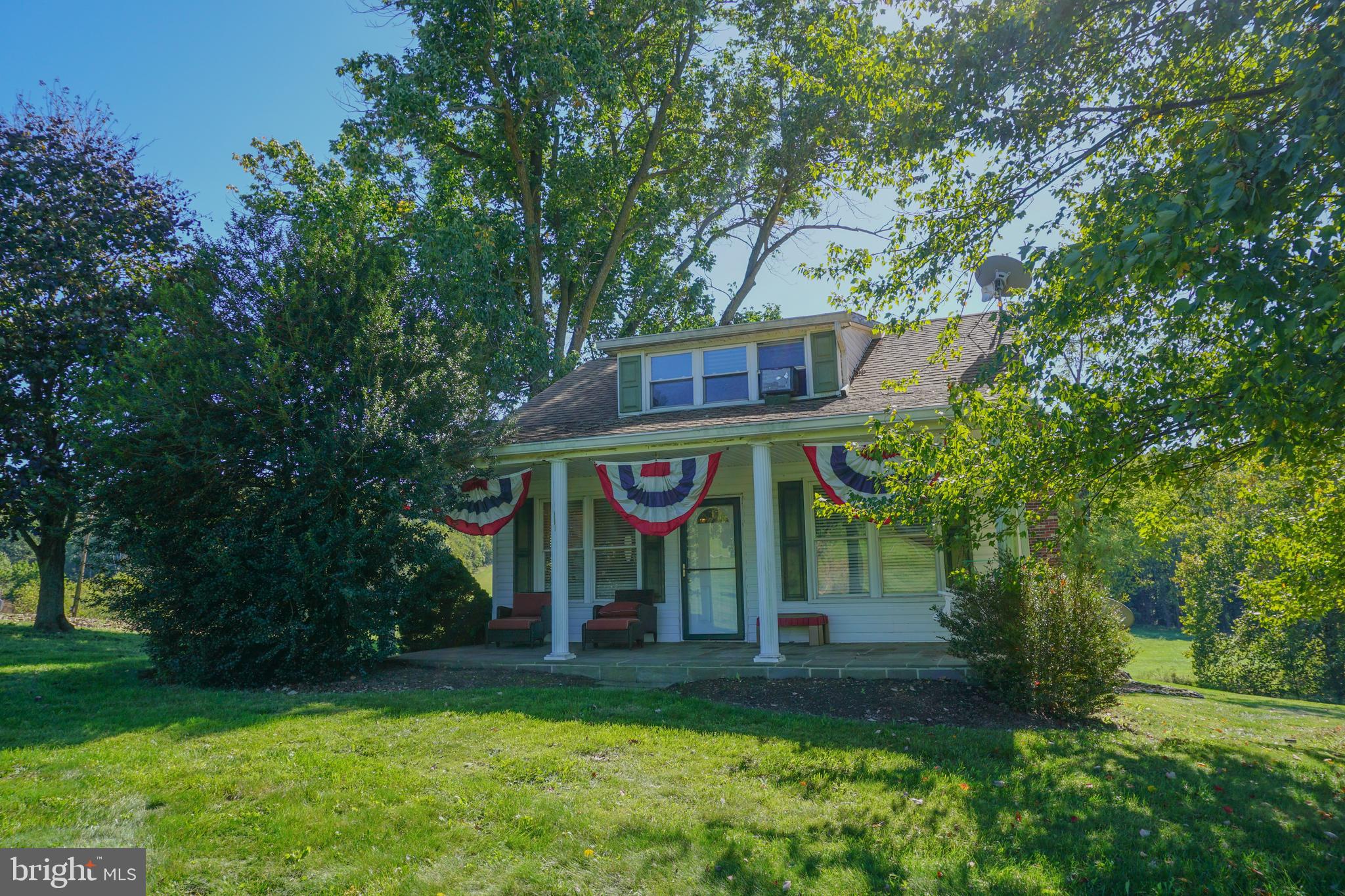 4205 Sams Creek Road New Windsor, MD 21776 - Photo 2 of 103 a view of a back yard