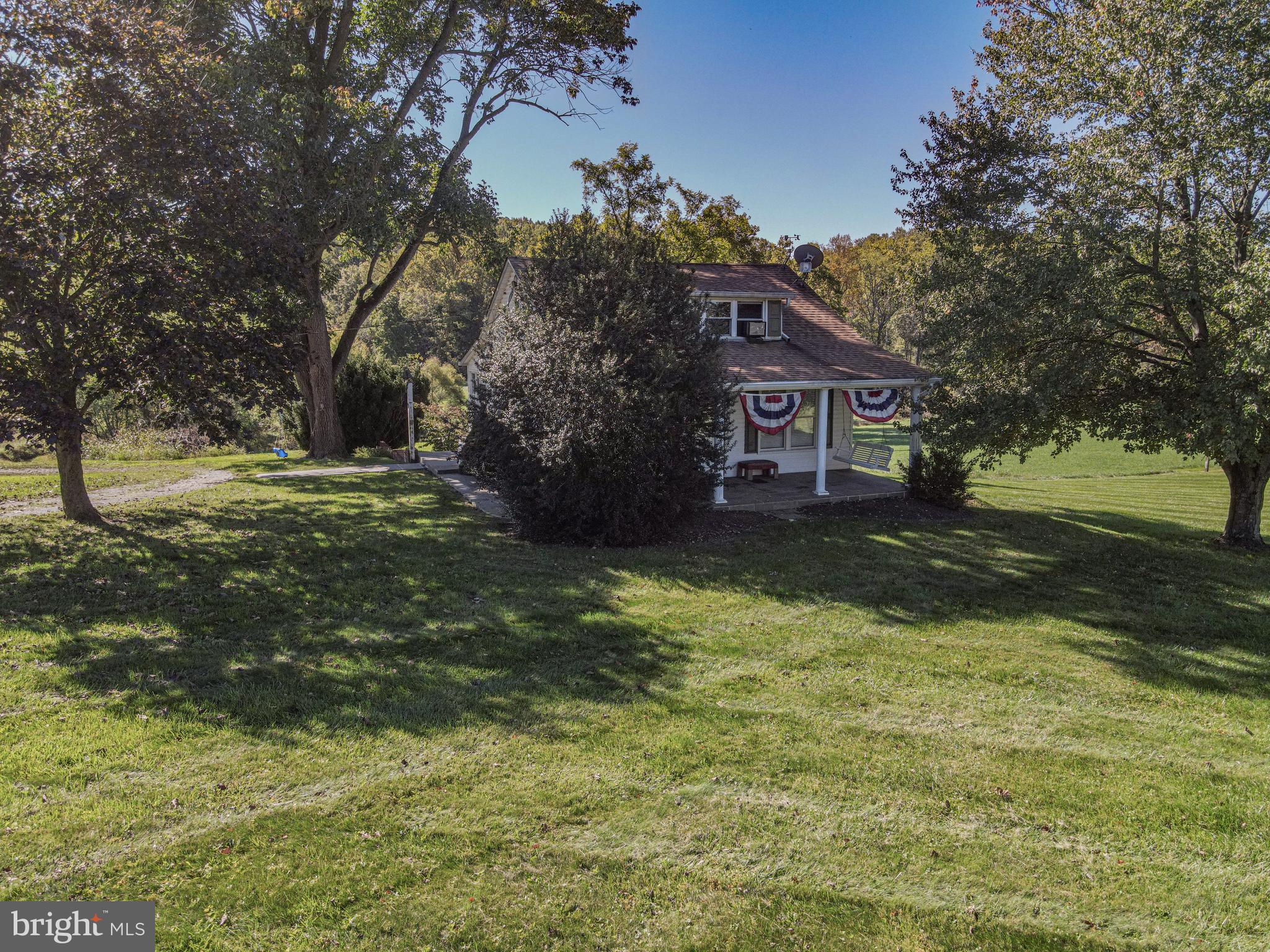 4205 Sams Creek Road New Windsor, MD 21776 - Photo 3 of 103