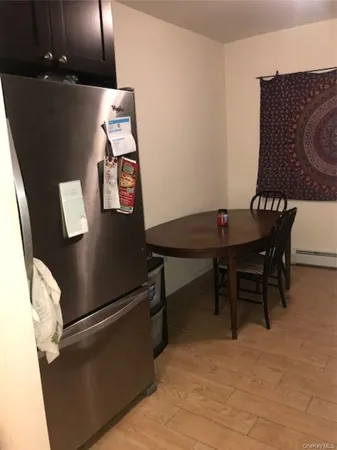 a view of a livingroom with furniture