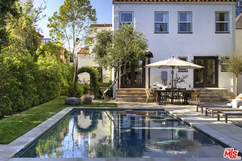 $2,699,000 | 6258 Warner Drive, Los Angeles, CA 90048