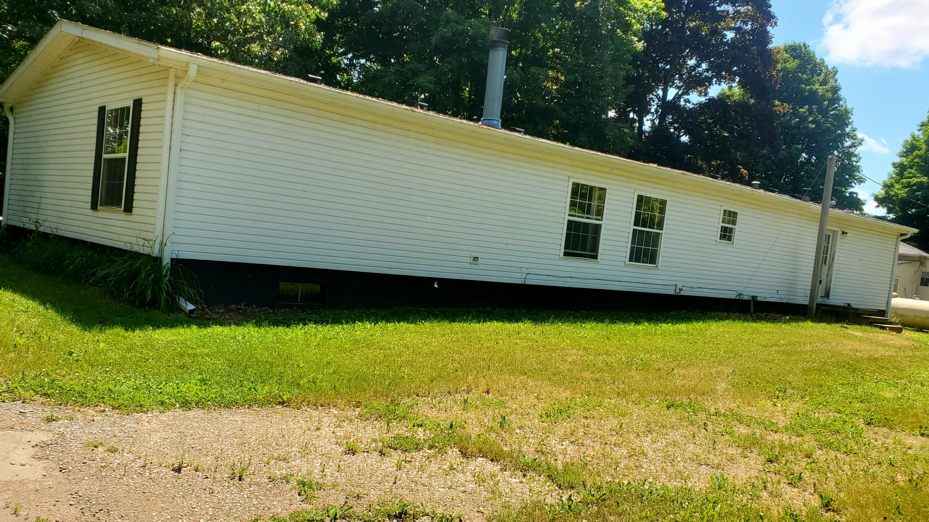 18574 North Airport Road Three Rivers, MI 49093 - Photo 4 of 25 20220607_145307