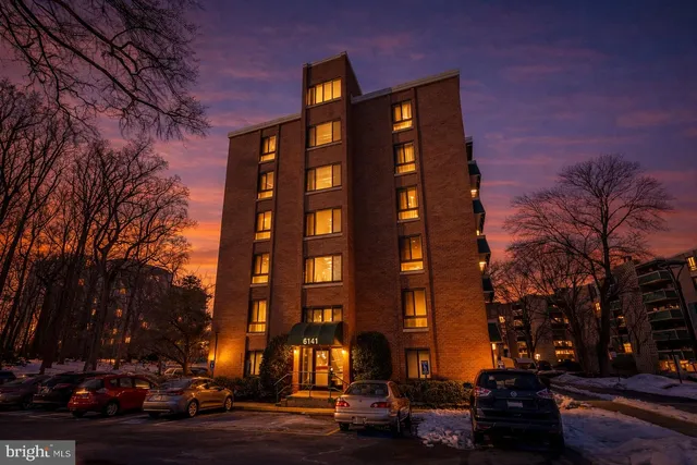 $1,850 | 6141 Leesburg Pike, Unit 605, Falls Church, VA 22041