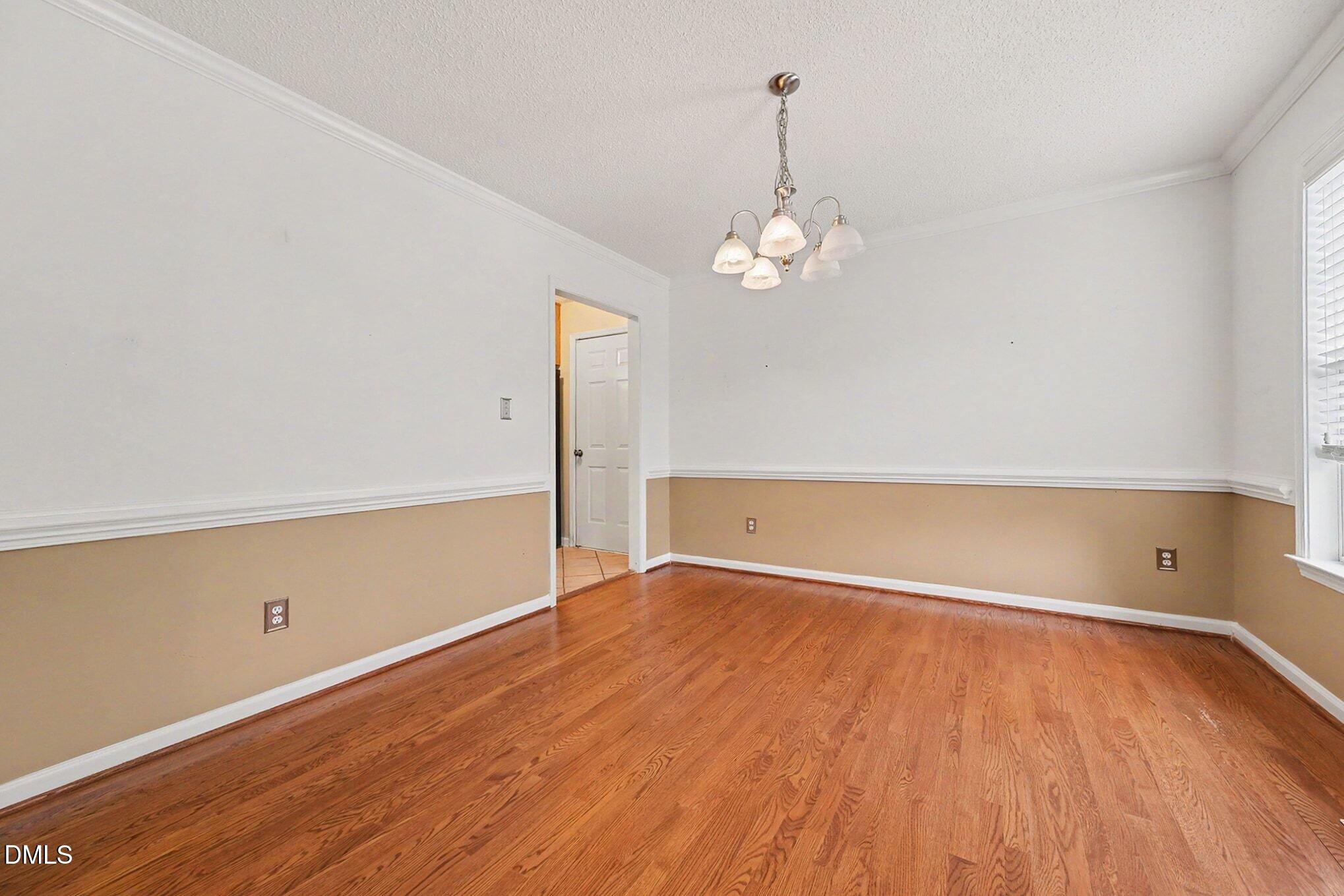 8405 Ridgebury Road Raleigh, NC 27603 - Photo 7 of 38 008_file_3434